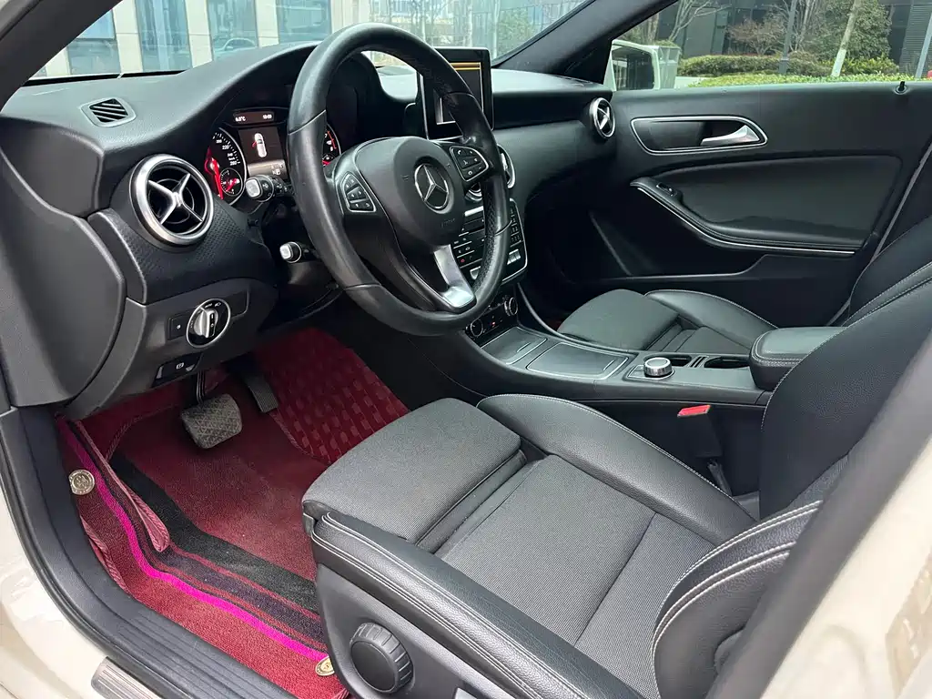 Mercedes-Benz A-Class Imported 2017 A 200 Dynamic купить на сайте DeffCars