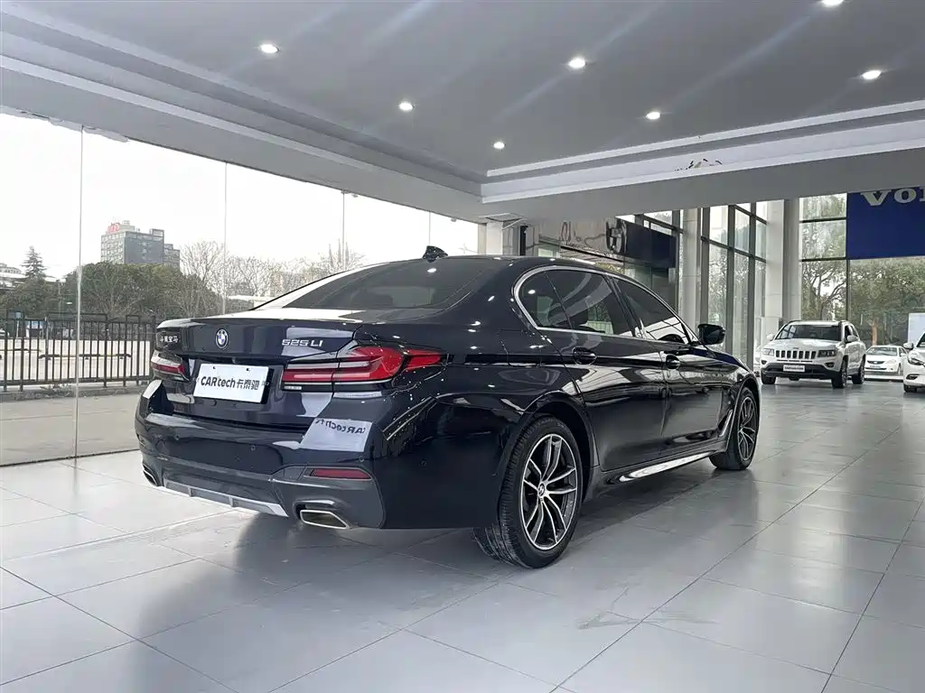 BMW 5 Series 2021 525Li M Sports Package купить на сайте DeffCars