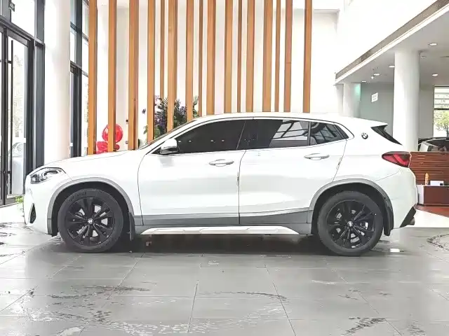 BMW X2 2021 sDrive25i leading M sports package купить на сайте DeffCars