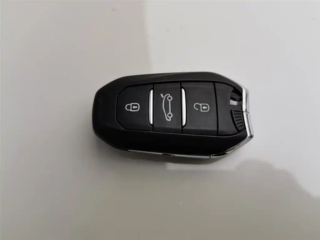 Peugeot 408 2022 1.6T Dream Edition купить на сайте DeffCars