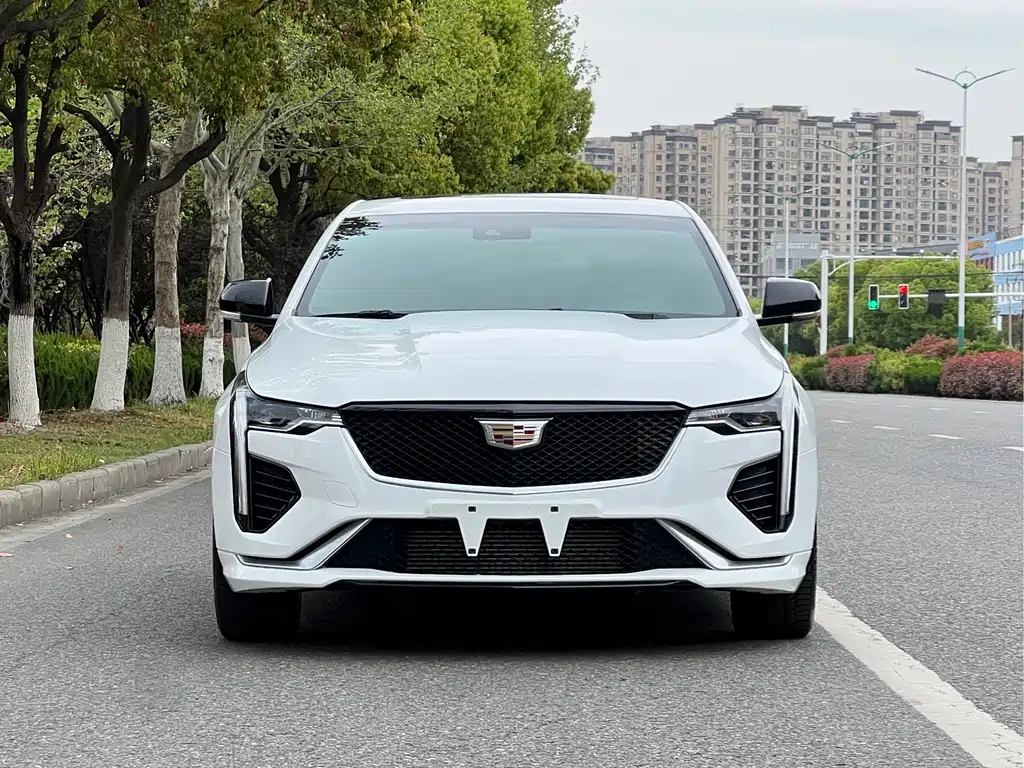 Cadillac CT4 2021 28T Fashion Model купить на сайте DeffCars