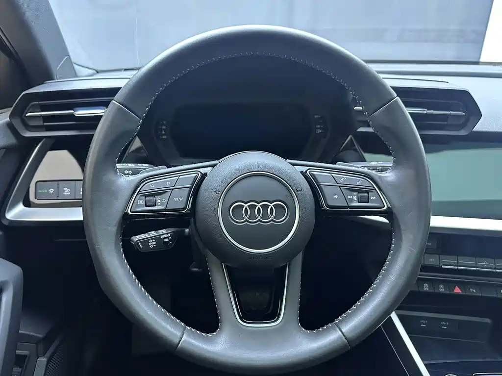 Audi A3 2022 A3L Limousine 35 TFSI Fashionable and Sporty купить на сайте DeffCars