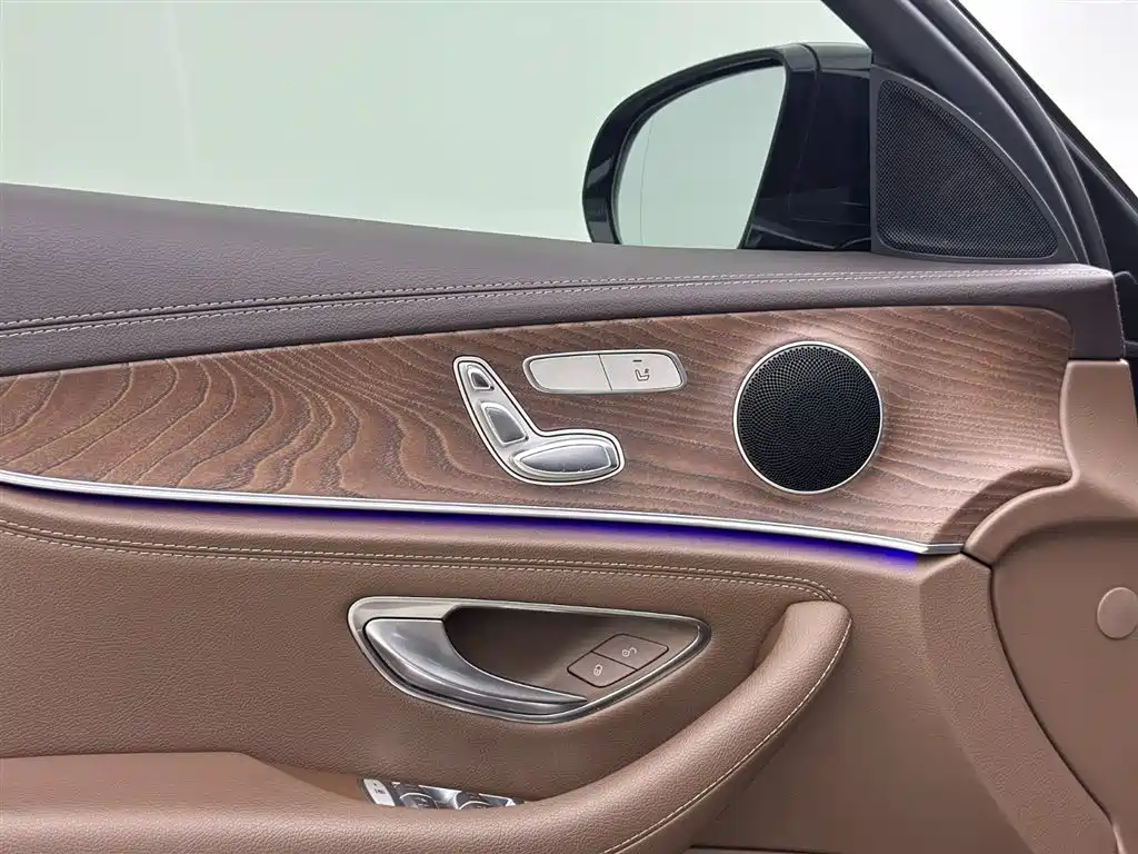 Mercedes-Benz E-Class 2021 E 260 L купить на сайте DeffCars