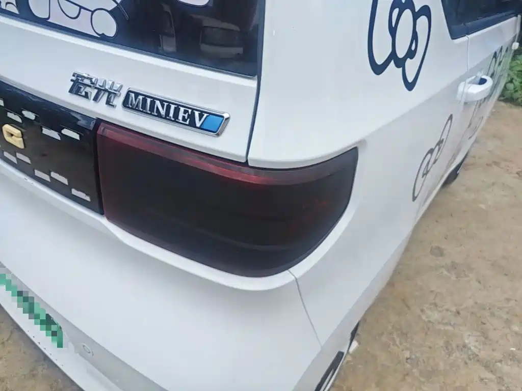 Hongguang MINIEV 2022 Freestyle Lithium Iron Phosphate купить на сайте DeffCars