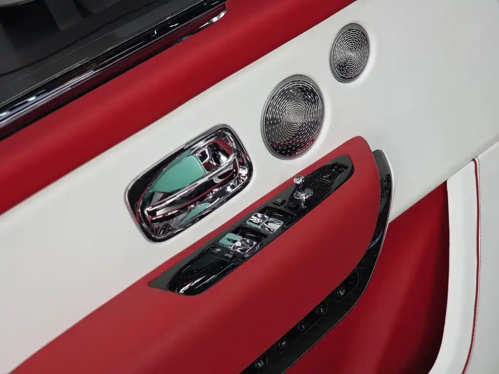 Cullinan 2018 four-seat version купить на сайте DeffCars