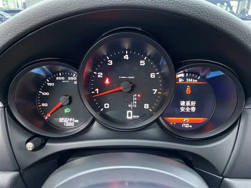 Macan 2017 Macan 2.0T купить на сайте DeffCars