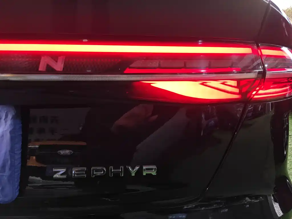 Lincoln Z 2024 2.0T two-wheel drive premium hybrid version купить на сайте DeffCars