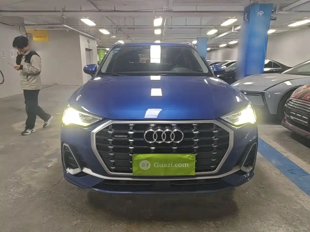 Audi Q3 2019 40 TFSI quattro fashionable and dynamic купить на сайте DeffCars