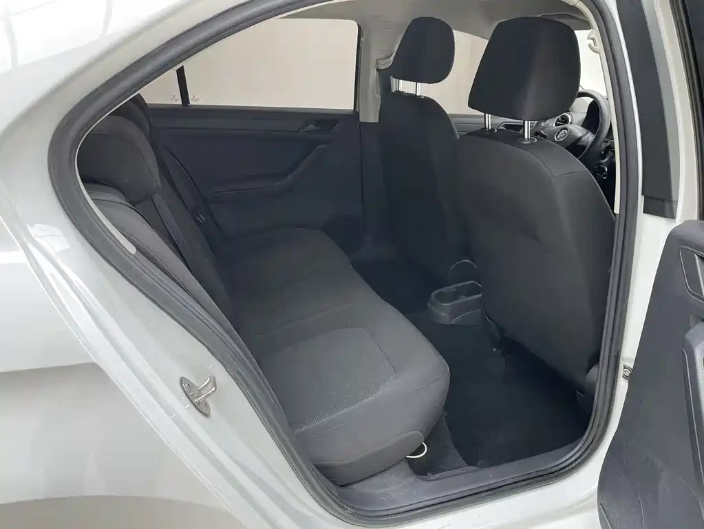 Jetta 2017 1.5L manual fashion model купить на сайте DeffCars