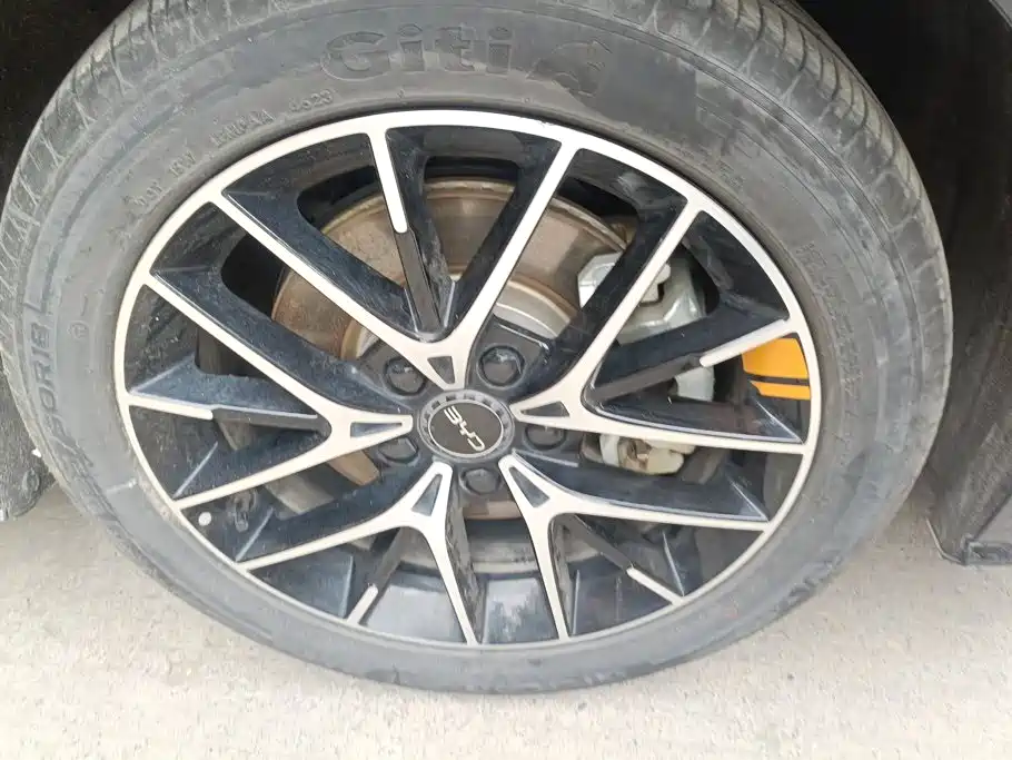 Seal 2023 DM-i 1.5T 121km Honor Type купить на сайте DeffCars
