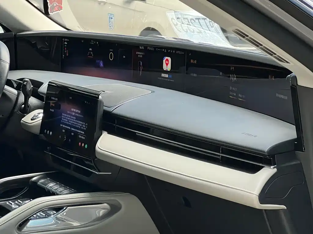 Voyager 2023 2.0T four-wheel drive Zunrui version купить на сайте DeffCars