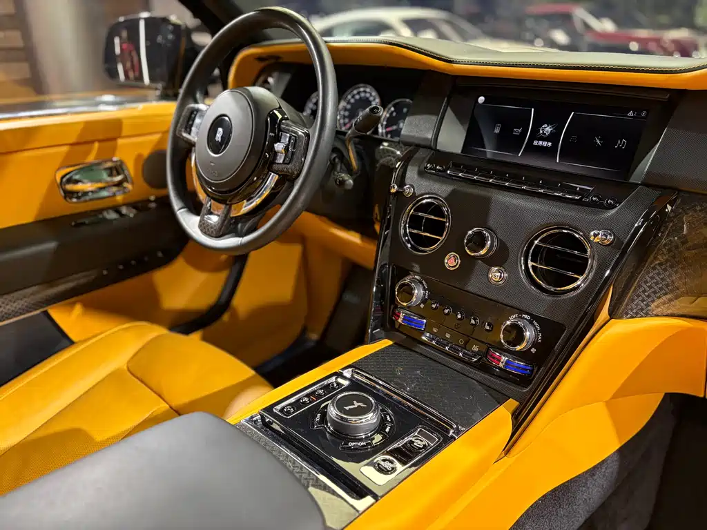 Cullinan 2020 Black Badge купить на сайте DeffCars