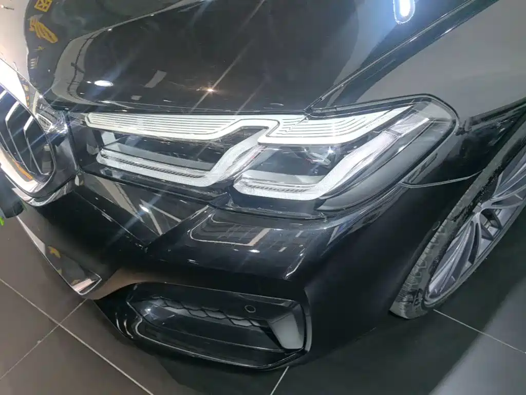 BMW 5 Series 2023 530Li Leading M Sports Package купить на сайте DeffCars