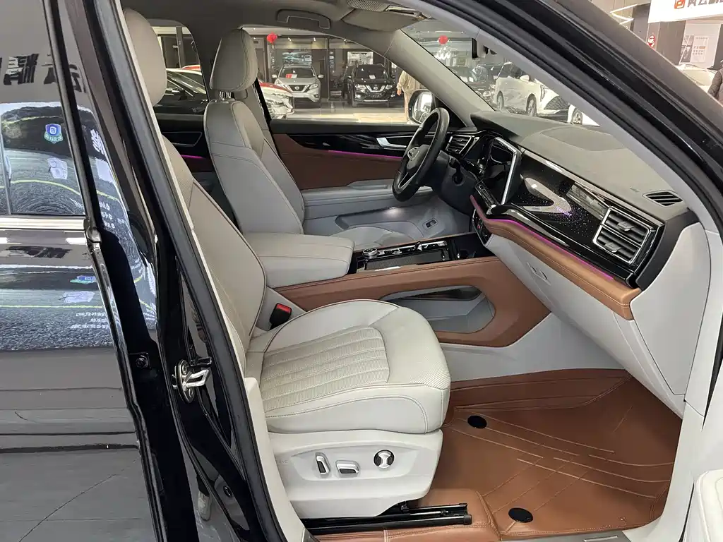 Touron 2023 380TSI four-wheel drive luxury version купить на сайте DeffCars