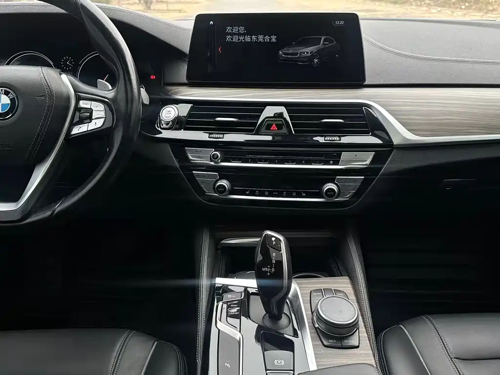 BMW 5 Series 2018 530Li xDrive M Sports Package купить на сайте DeffCars
