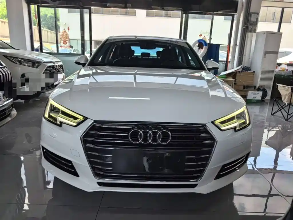 Audi A4L 2018 30th Anniversary Model 40 TFSI Enterprising купить на сайте DeffCars