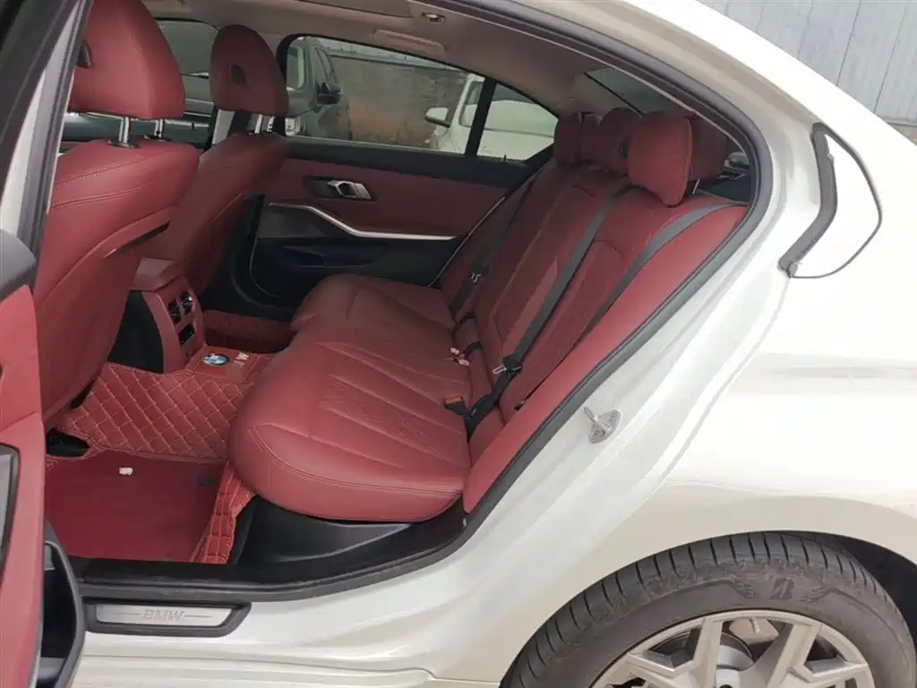 BMW i3 2024 eDrive 35 L купить на сайте DeffCars