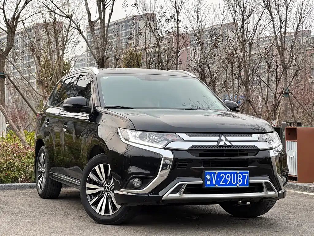 Outlander 2021 2.0L 2WD Smooth Edition 5 seats купить на сайте DeffCars