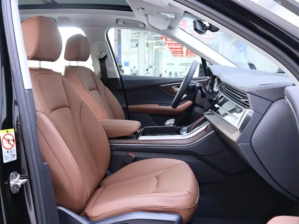 Audi Q7 2025 55 TFSI quattro S line Black Warrior купить на сайте DeffCars