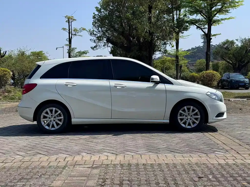 Mercedes-Benz B-Class 2012 B 180 купить на сайте DeffCars