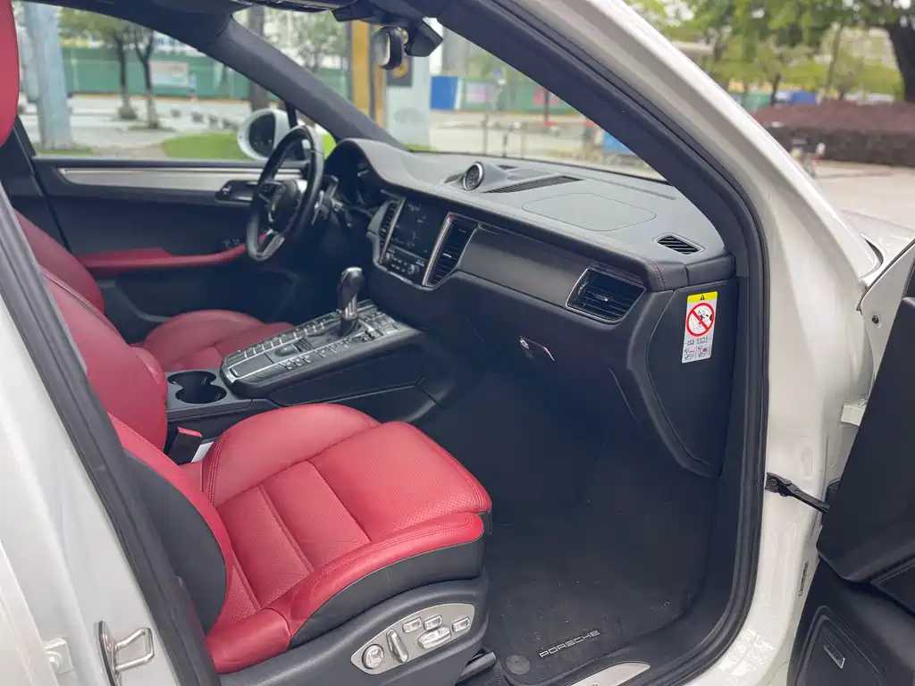 Macan 2017 Turbo 3.6T купить на сайте DeffCars