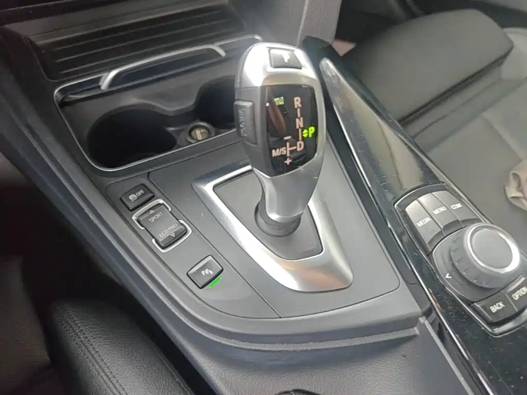 BMW 3 Series 2018 318i купить на сайте DeffCars
