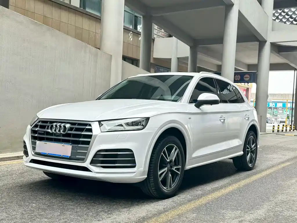 Audi Q5L 2018 45 TFSI Exclusive Fashion Type National V купить на сайте DeffCars