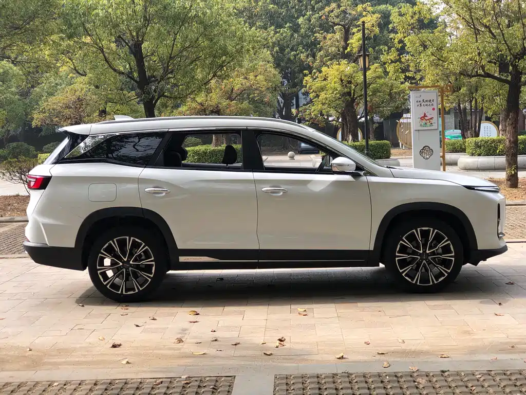Jietu X90 PRO 2024 2.0T DCT Deluxe Edition 5 seats купить на сайте DeffCars