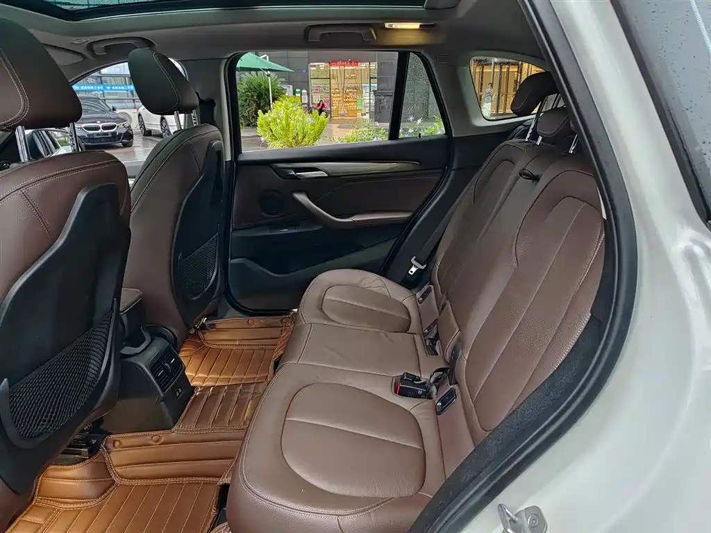 BMW X1 2019 xDrive20Li Exclusive Model купить на сайте DeffCars