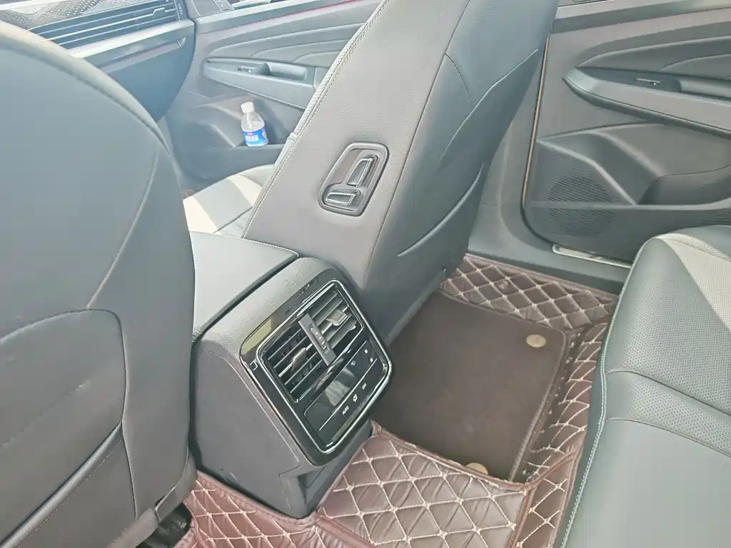 Passat 2022 330TSI Deluxe Edition купить на сайте DeffCars