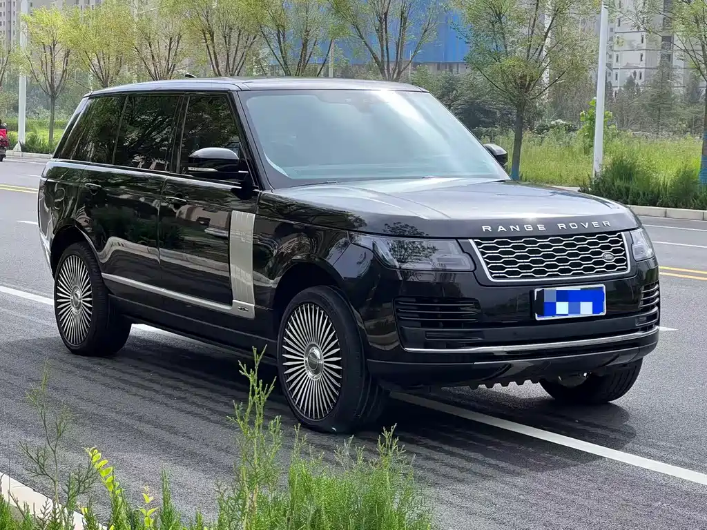 Range Rover 2022 3.0 L6 400PS Legendary Extended Classic Edition купить на сайте DeffCars