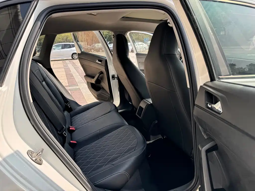 Polo 2021 Plus 1.5L Automatic Panoramic Enjoyment Edition купить на сайте DeffCars