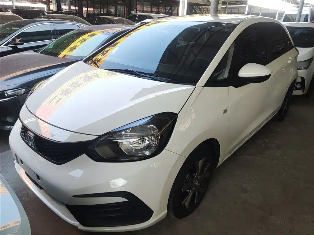 Fit 2022 1.5L CVT Trendy Sunroof Edition купить на сайте DeffCars