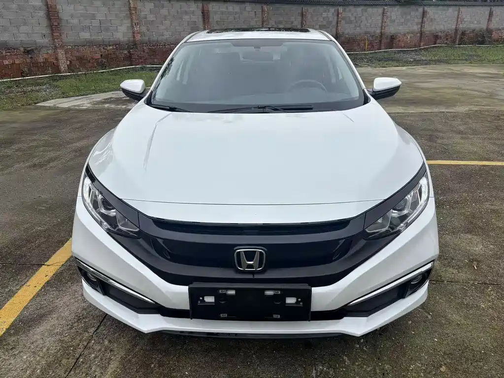 Civic 2019 220TURBO CVT Dynamic Edition National V купить на сайте DeffCars