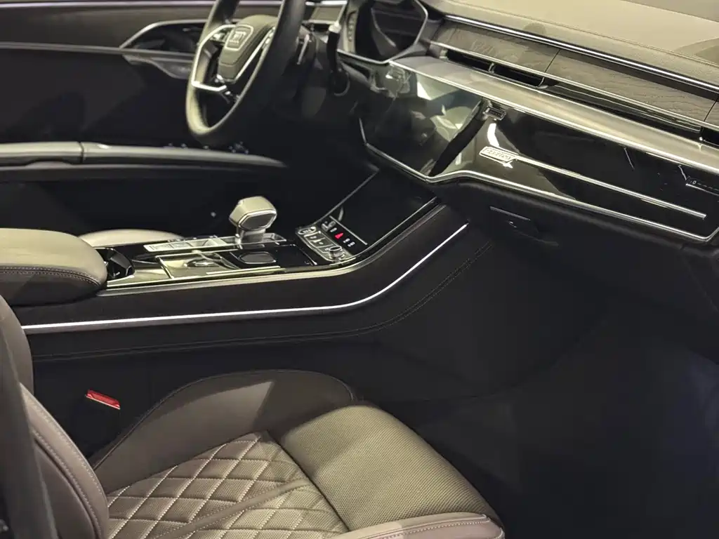 Audi A8 2024 A8L 50 TFSI quattro Premium Selection купить на сайте DeffCars