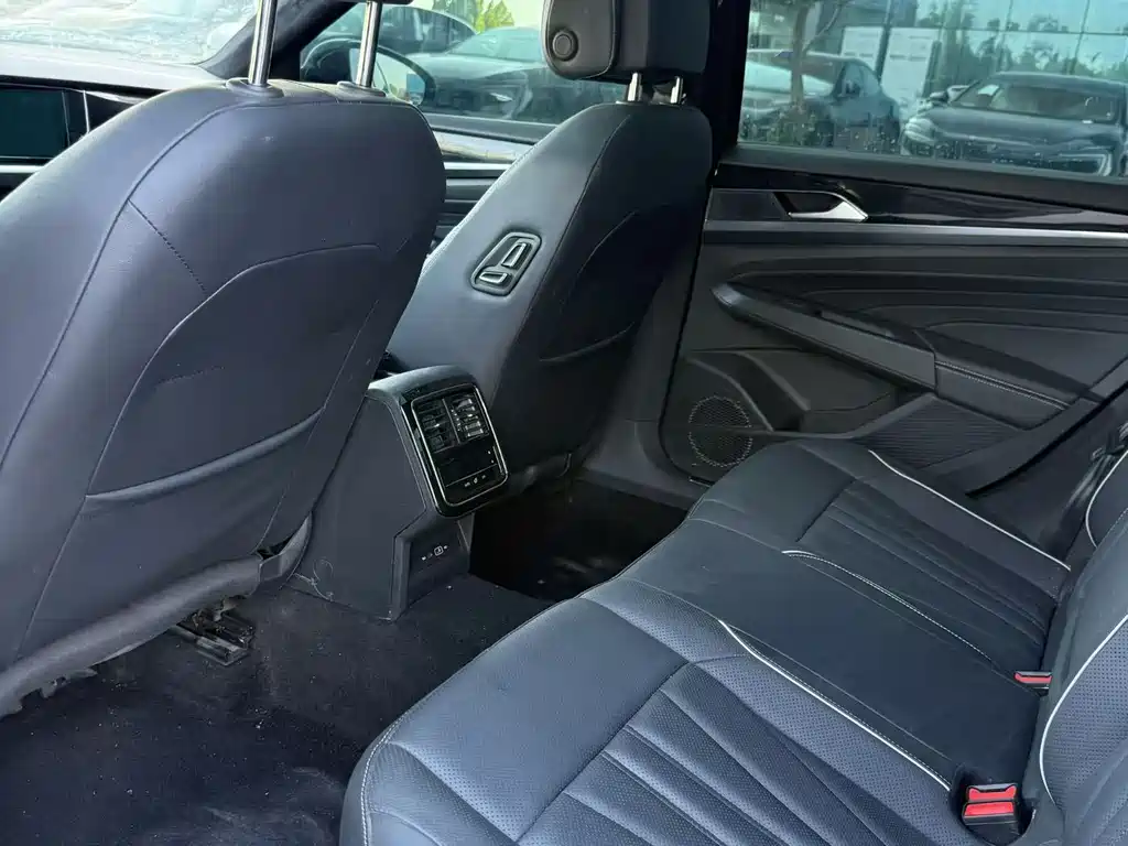 Passat 2024 380TSI Starry Sky Dragon Edition купить на сайте DeffCars