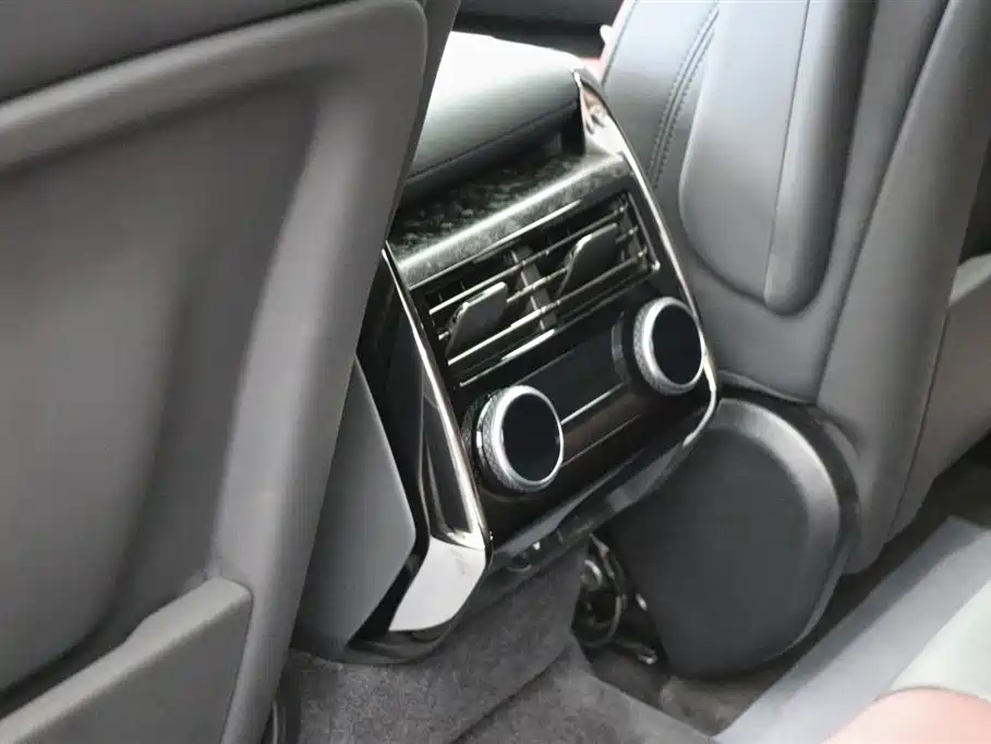 Range Rover Sport 2024 400PS Model Edition купить на сайте DeffCars