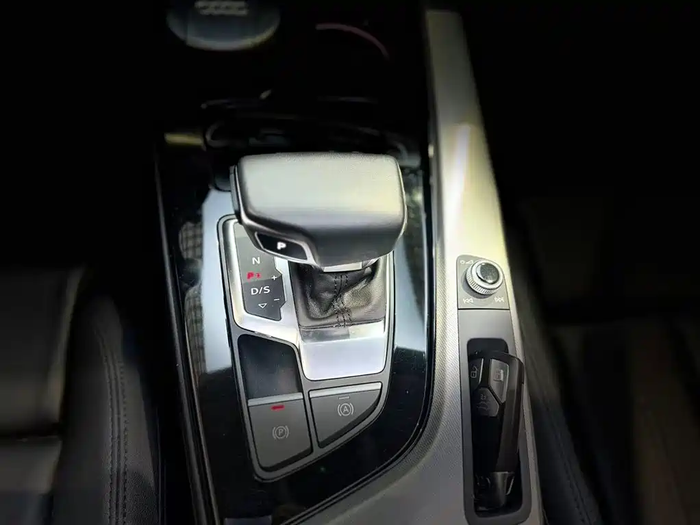 Audi A5 imported 2023 Sportback 40 TFSI fashionable and dynamic купить на сайте DeffCars