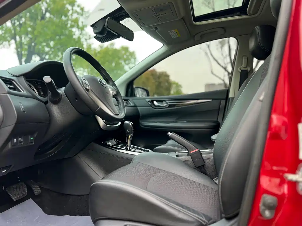 Tiida 2020 1.6L CVT Smart Travel Edition купить на сайте DeffCars