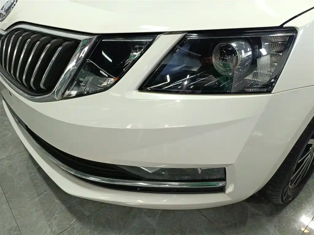 Octavia 2019 TSI230 DSG Smart Deluxe Edition National V купить на сайте DeffCars