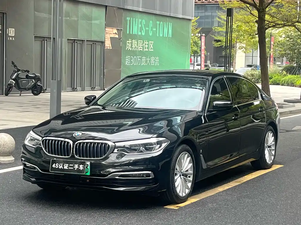 BMW 5 Series New Energy 2019 Facelift 530Le Pioneer Edition купить на сайте DeffCars
