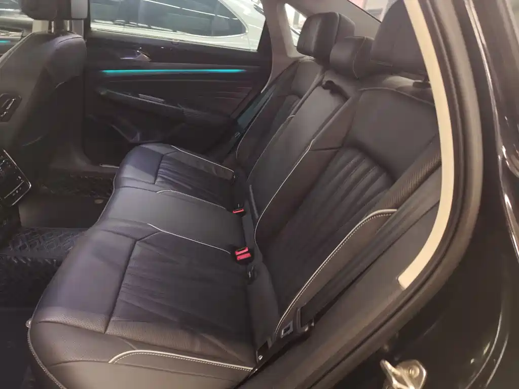 Passat 2023 facelift 330TSI luxury version купить на сайте DeffCars