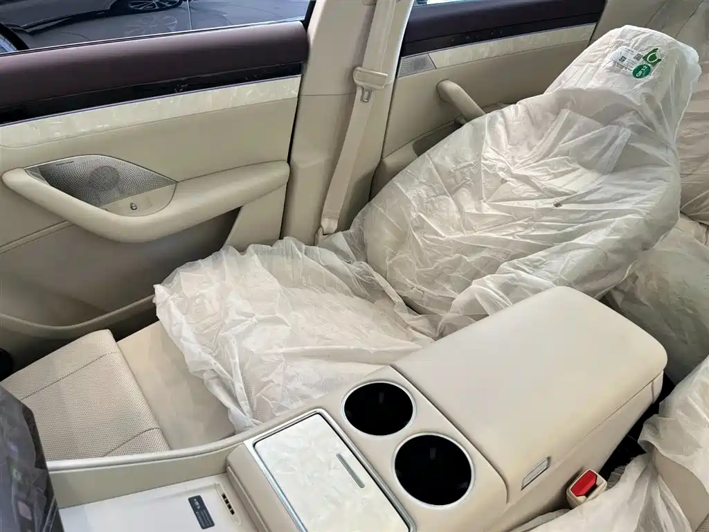 Zhijie R7 2026 extended range Max+ купить на сайте DeffCars