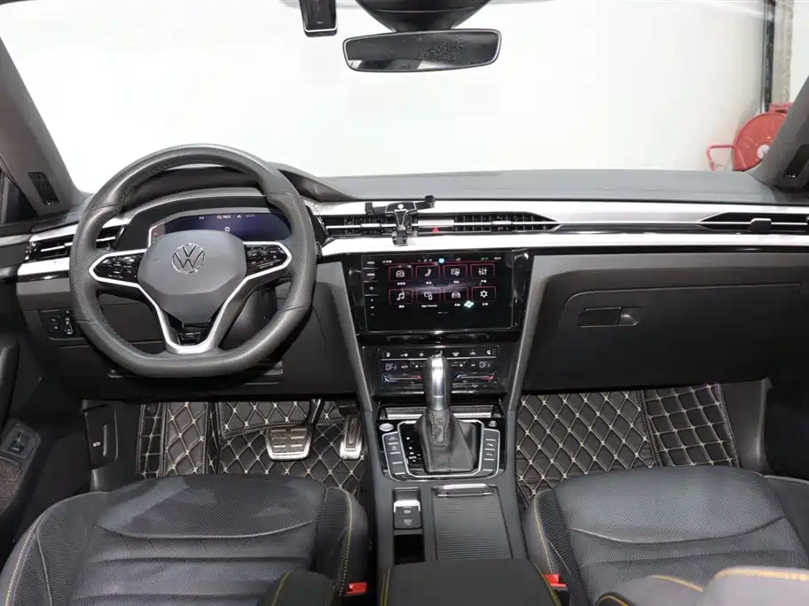 FAW-Volkswagen CC 2023 380TSI eye-catching version купить на сайте DeffCars