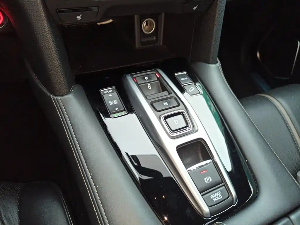 Honda UR-V 2020 370TURBO two-wheel drive premium version купить на сайте DeffCars