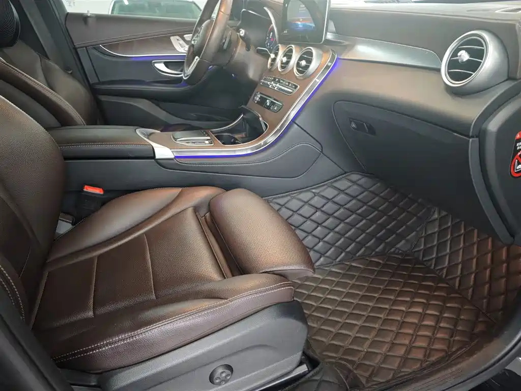 Mercedes-Benz GLC 2020 facelift GLC 300 L 4MATIC dynamic купить на сайте DeffCars