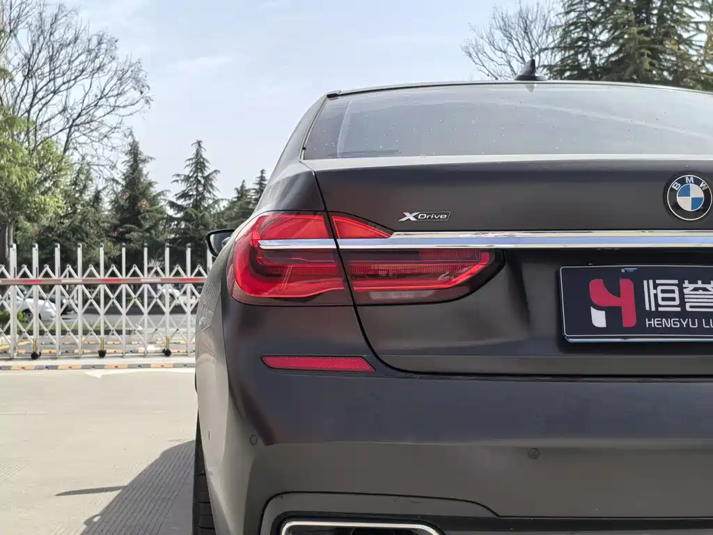 BMW 7 Series 2018 740Li xDrive Exclusive M Sports Package купить на сайте DeffCars