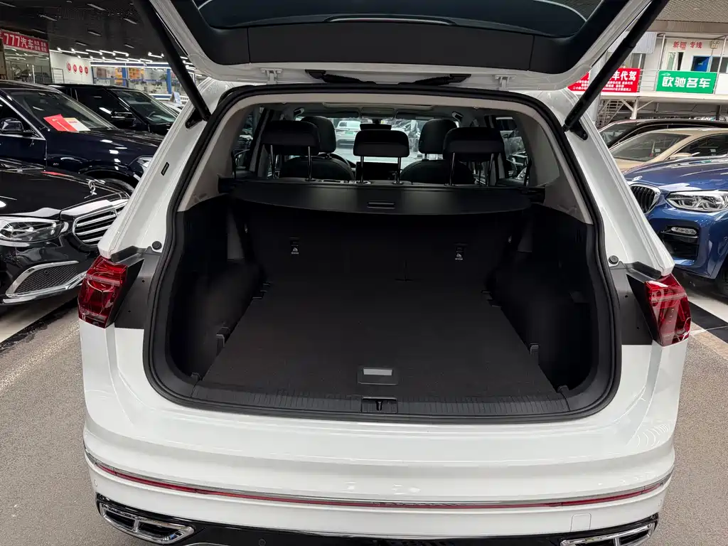 Tiguan L 2024 330TSI automatic two-wheel drive R-Line version купить на сайте DeffCars