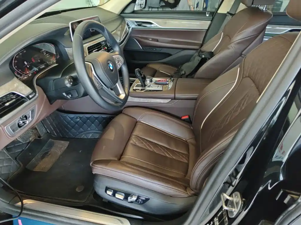 BMW 7 Series 2021 740Li Leading Luxury Package купить на сайте DeffCars
