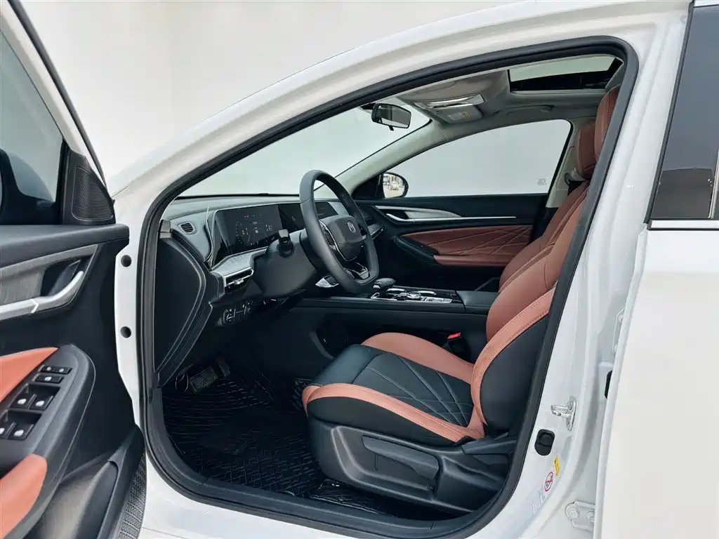 EADO 2022 PLUS Blue Whale NE 1.4T GDI DCT Premium Edition купить на сайте DeffCars